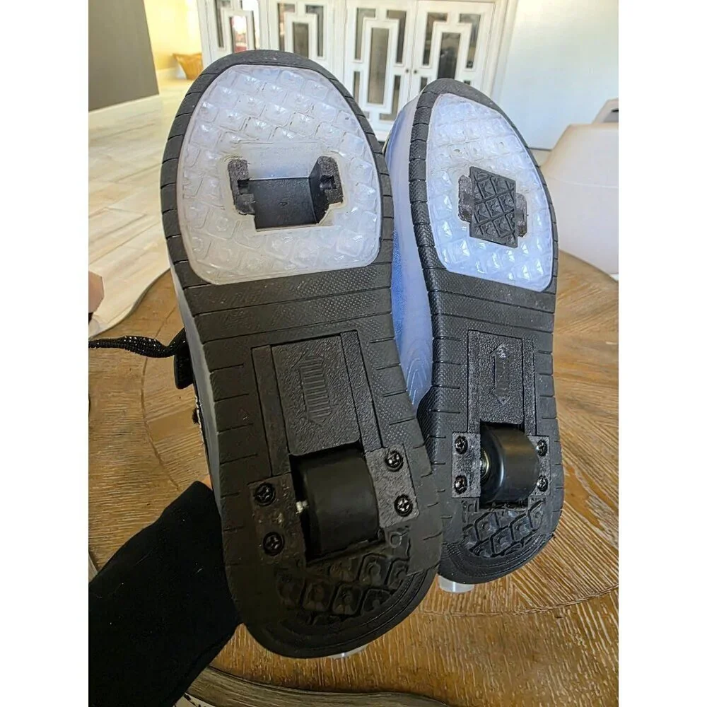 Big Kids Black Ainvlenan Light-Up Roller Sneakers‎ Skates, EU Size 35, US 4.5 B2